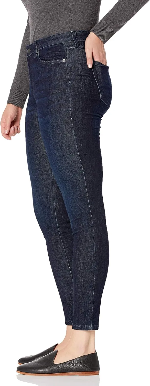 Amazon Essentials Women's Mid Rise Curvy Skinny Jean