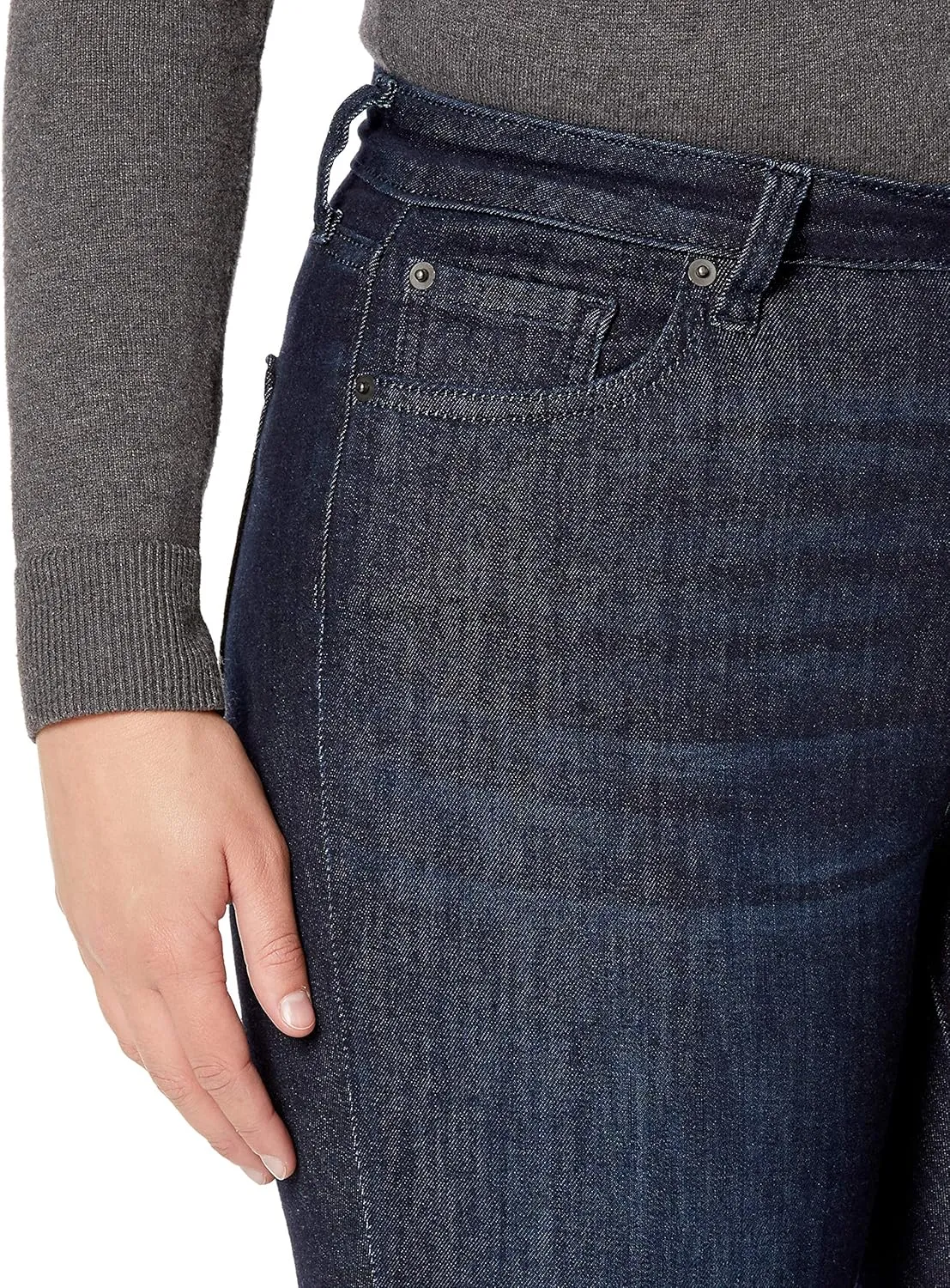 Amazon Essentials Women's Mid Rise Curvy Skinny Jean