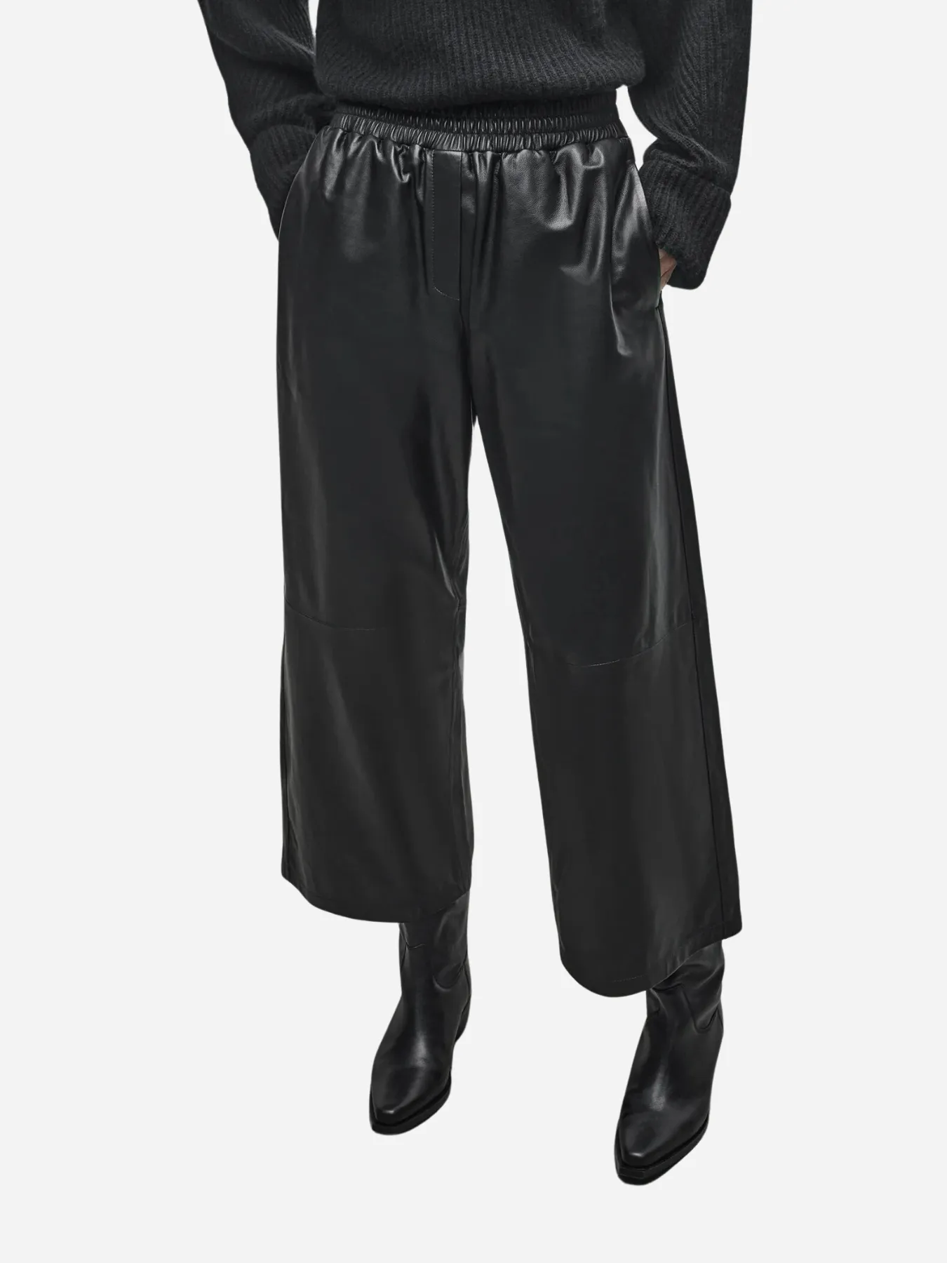 Elizabeth Lamb Easy - Black