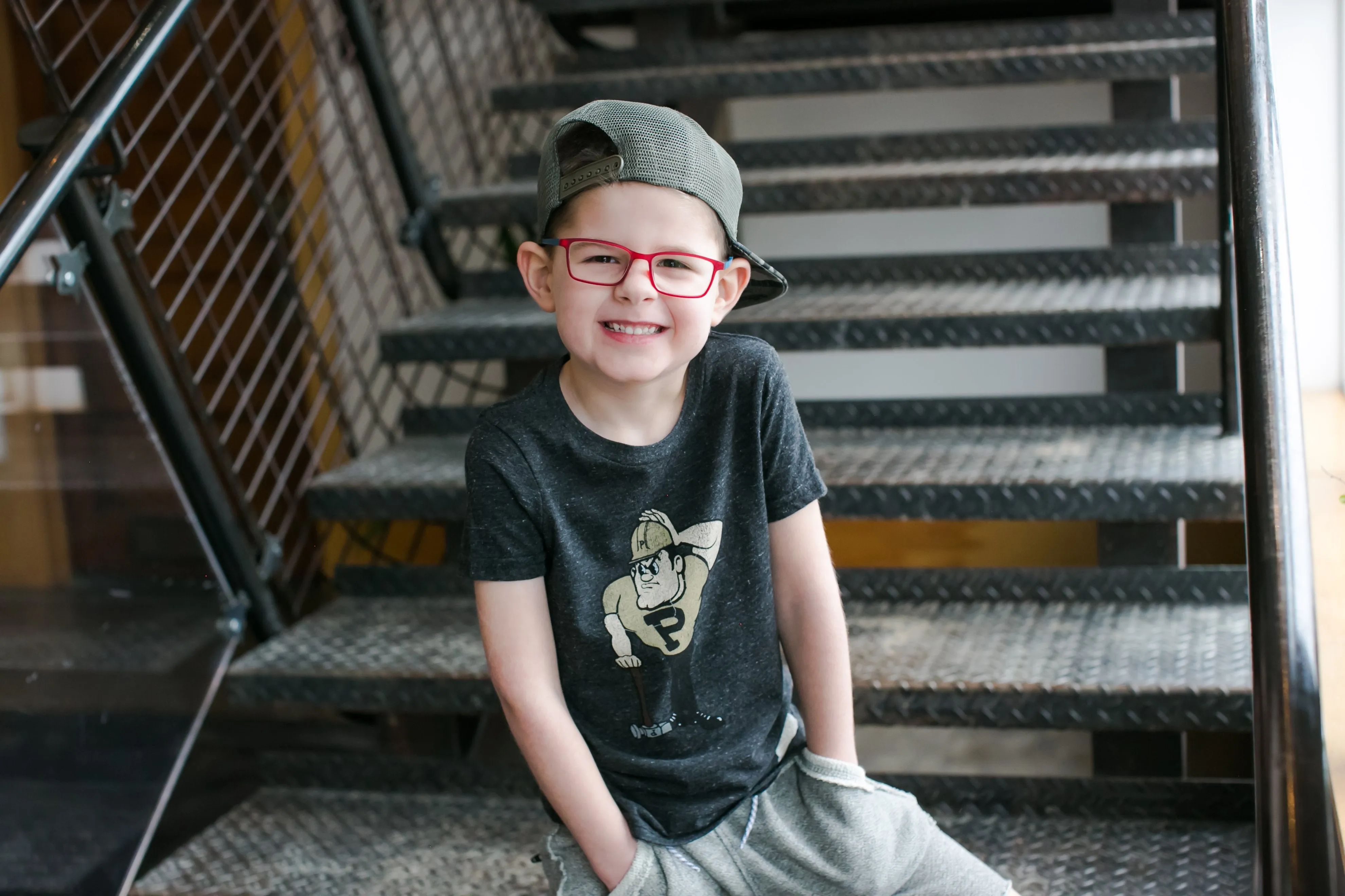 Retro Brand - Boys Vintage Purdue Pete Tee in Charcoal
