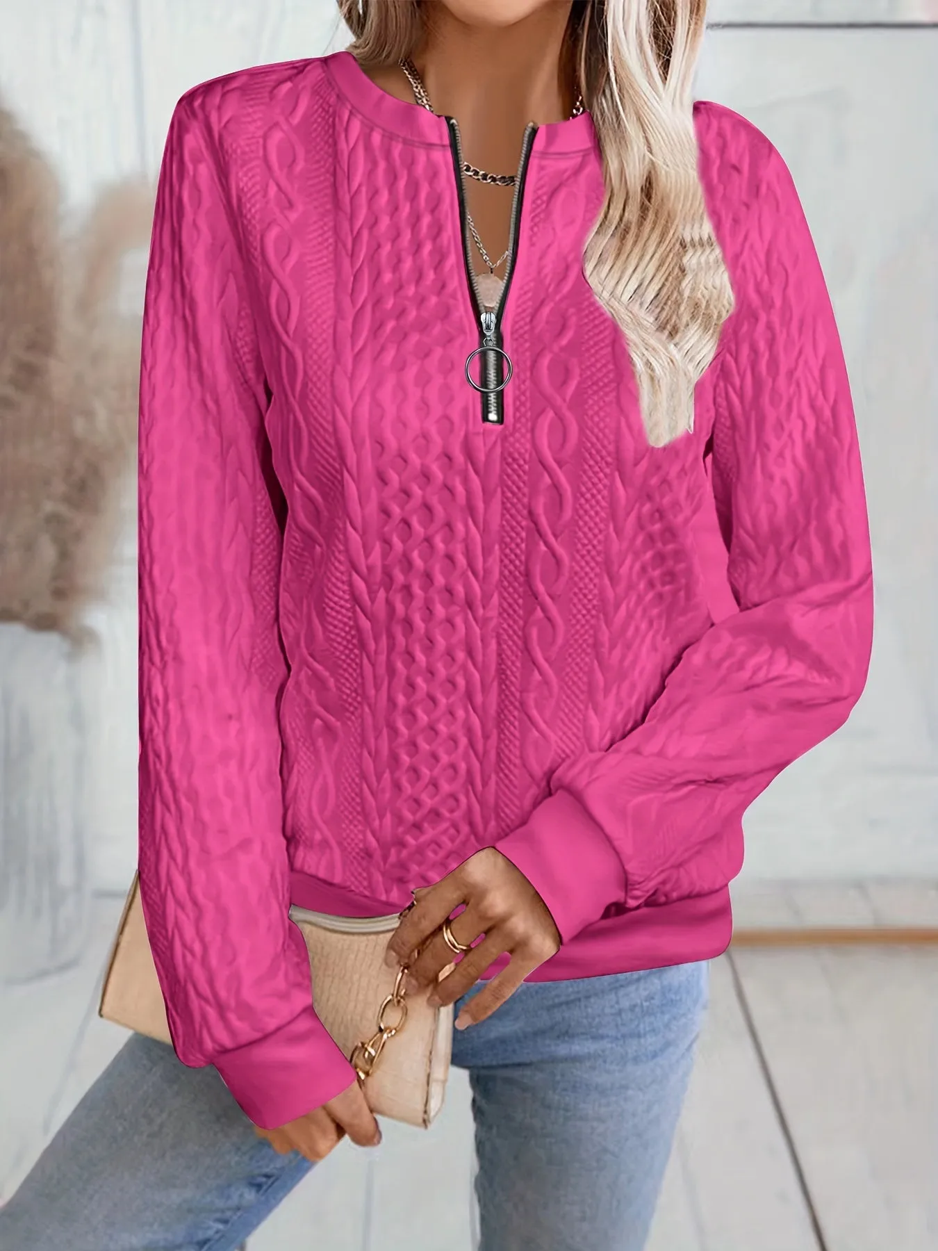 Textured Zipper Sweatshirt, Casual Long Sleeve for Fall & Winter.