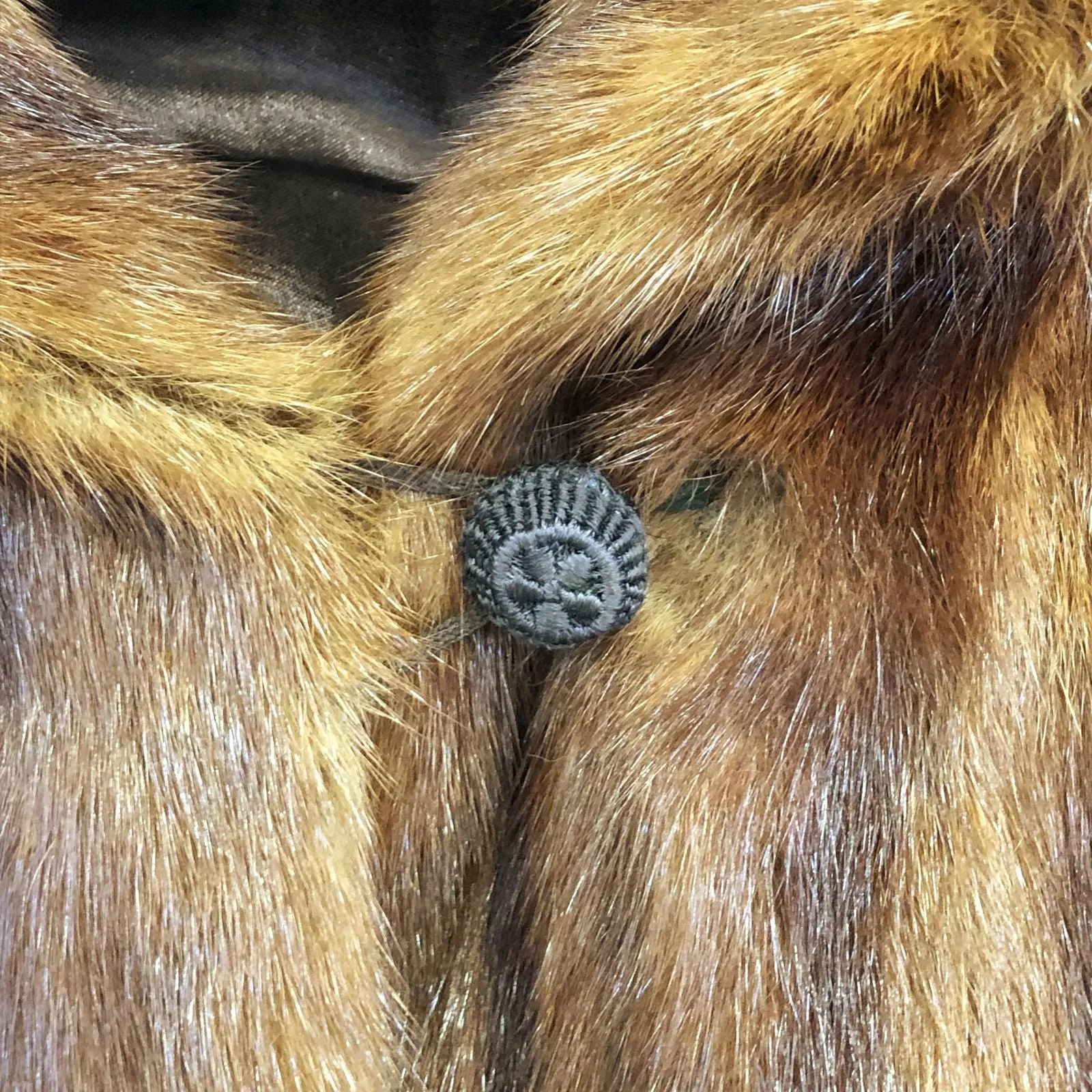 Vintage 1950s Women's Long Chestnut Brown Elegant Pocketed Mink Fur Coat