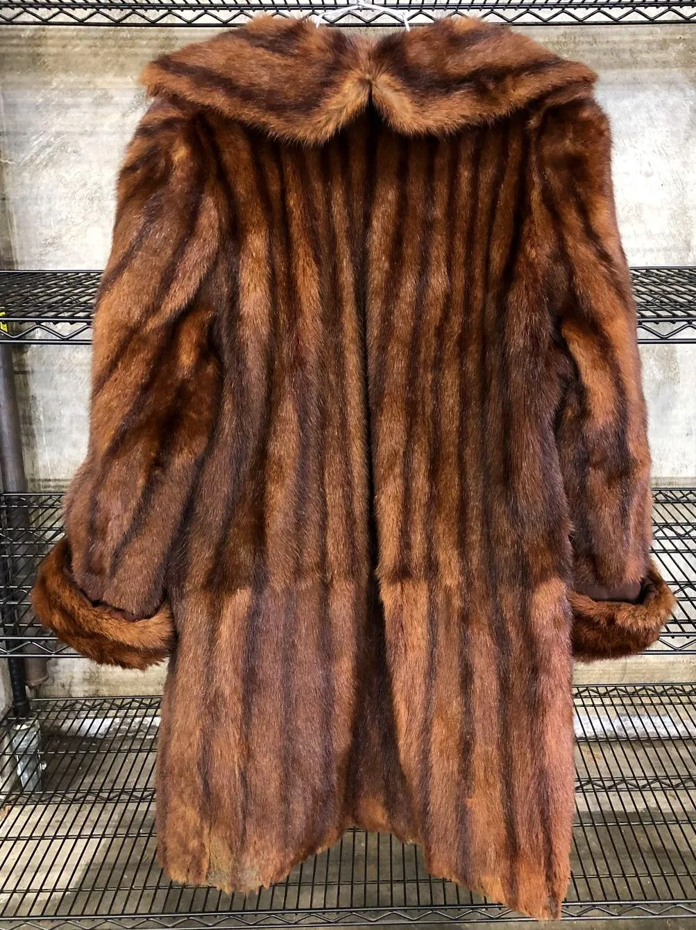 Vintage 1950s Women's Long Chestnut Brown Elegant Pocketed Mink Fur Coat